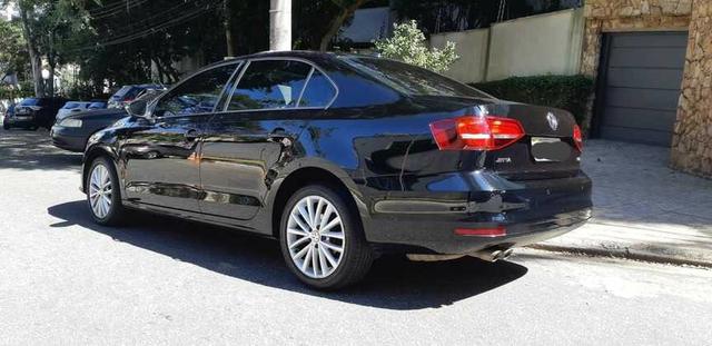 Volkswagen Jetta Confortline 1.4 TSI 17/18 - Pacote Premium - Foto 4