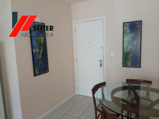 Apartamento mobiliado de 2 dormitorios suite e sacada com churrasqueira no itacorubi - Foto 13