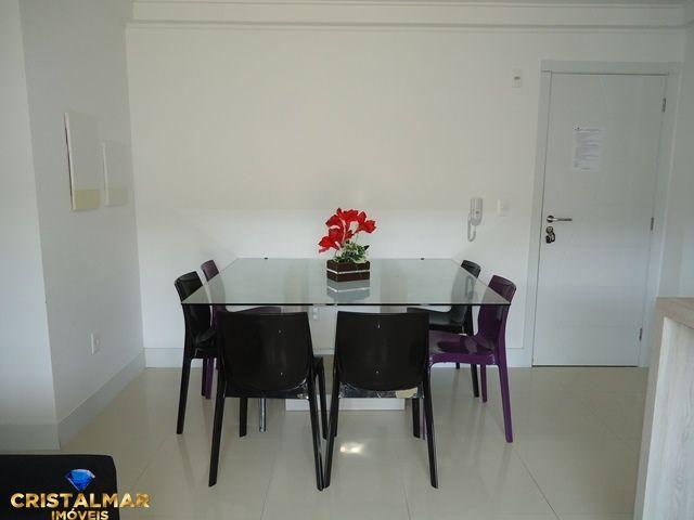 Apartamento novo e bem mobiliado - Foto 6