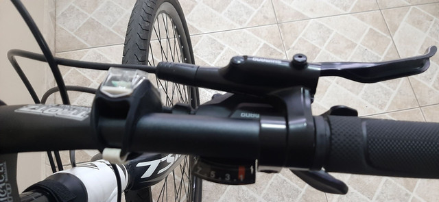 Bike hibrida. 2 meses de uso. vendo ou troco por speed.R$1.800,00 - Foto 4