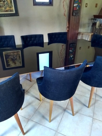 Mesa 8 lugares com cadeiras
