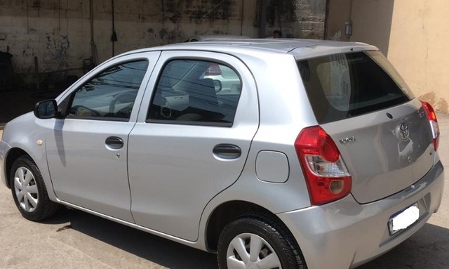 ETIOS TOYOTA X 1.3 FLEX 16V 5 PORTAS MEC NOVISSIMO