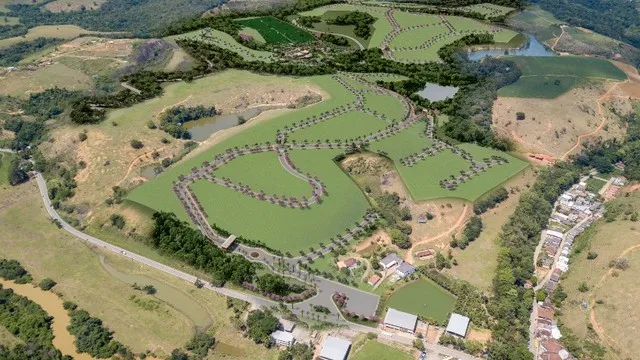 Sua Fazenda no seu condomínio de Luxo ! ( Barrão do império )