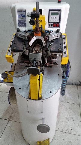 Máquina para fechar calçados 