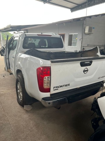 Sucata Nissan Frontier 2.3 LE Aut 2018 - Foto 2