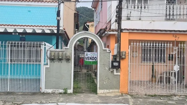 Imobiliária nova aliança vende triplex de vila em muriqui!!