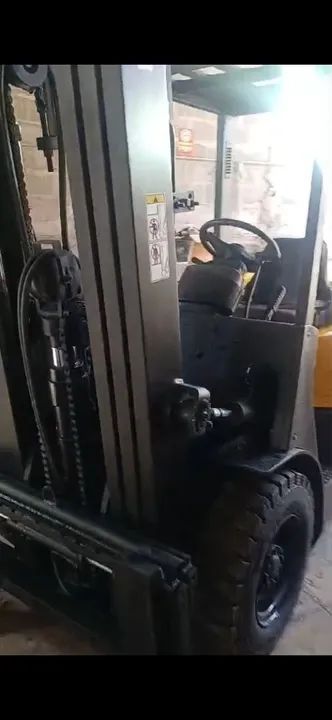 EMPILHADEIRA A DIESEL 