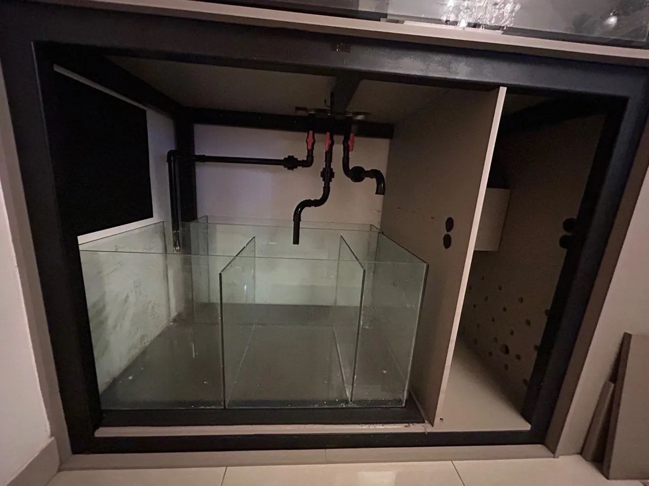 Aquário com sump e móvel em metalon 