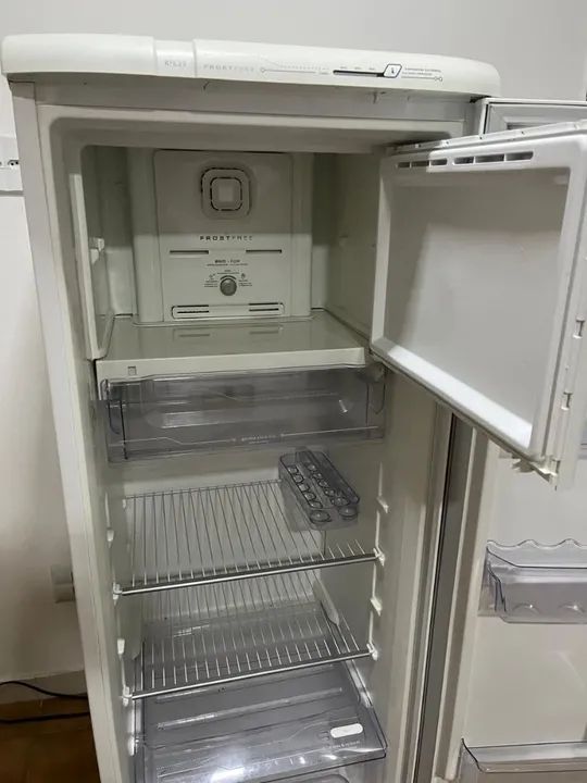Geladeira Electrolux frost free RFE39 - Foto 5