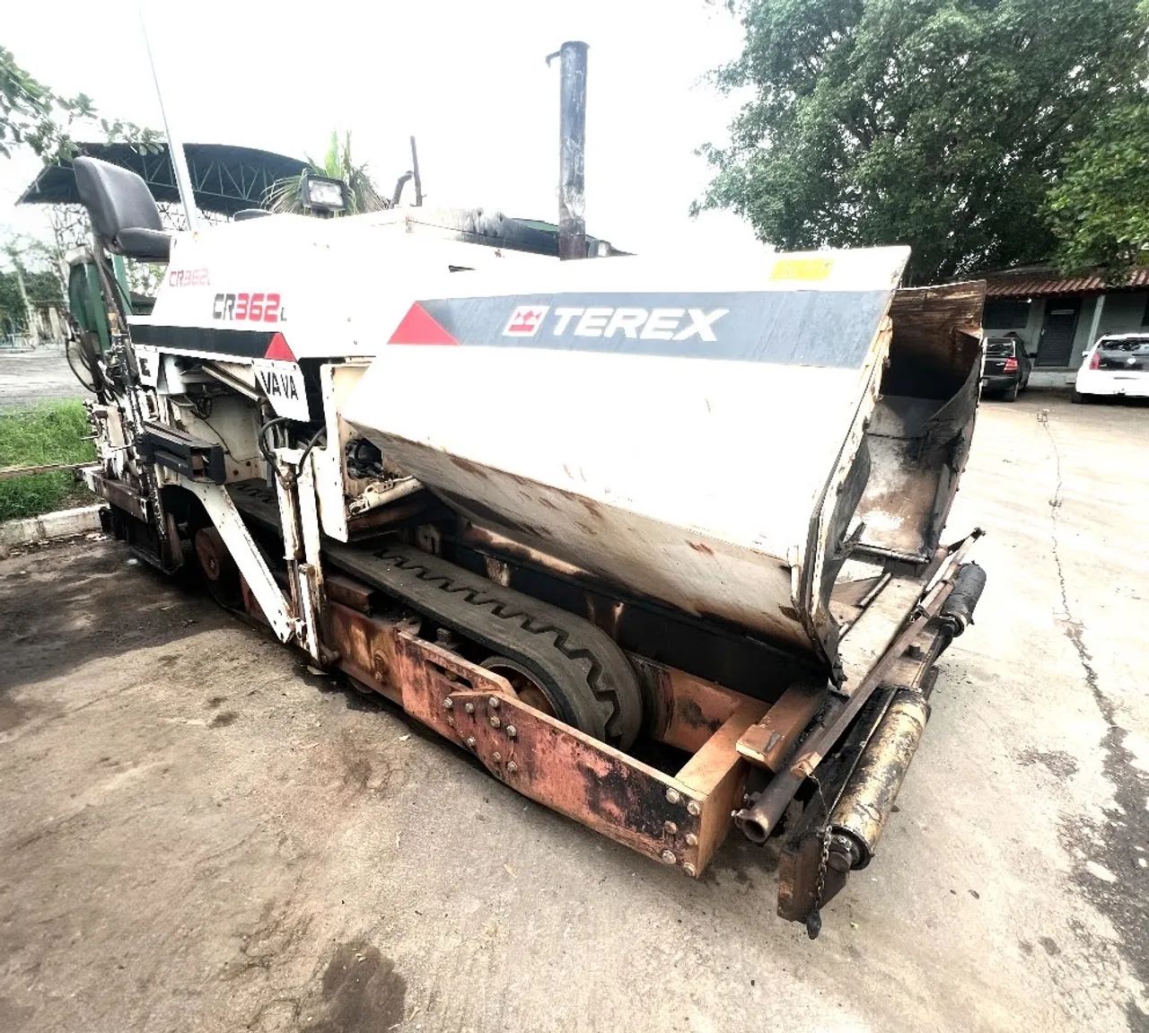 Vibroacabadora Terex CR362L ano 2008 com 6000 horas e esteiras de borracha novas, em SP - Foto 2