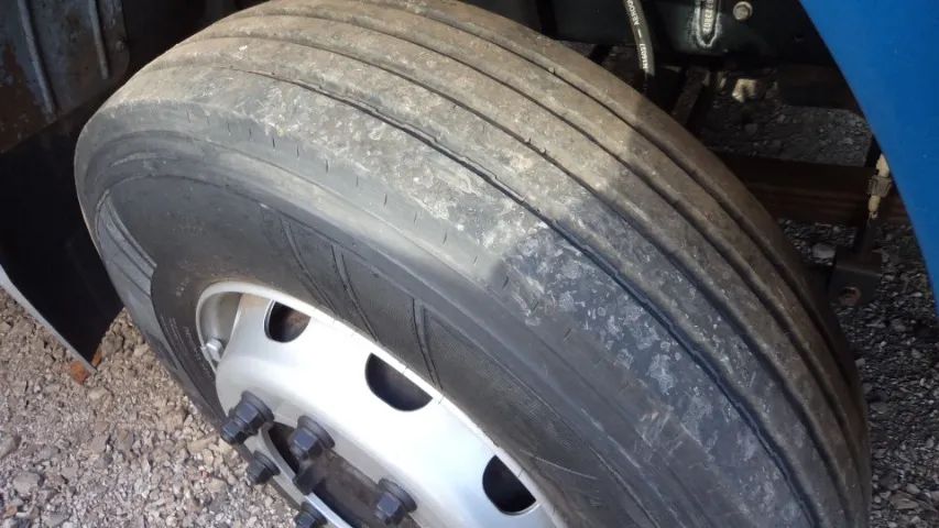  Caminhao Atego,Mercedes 1718 toco com bau de aluminio de 7 metros - Foto 5
