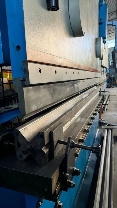 DOBRADEIRA CN 250Ton - Foto 4