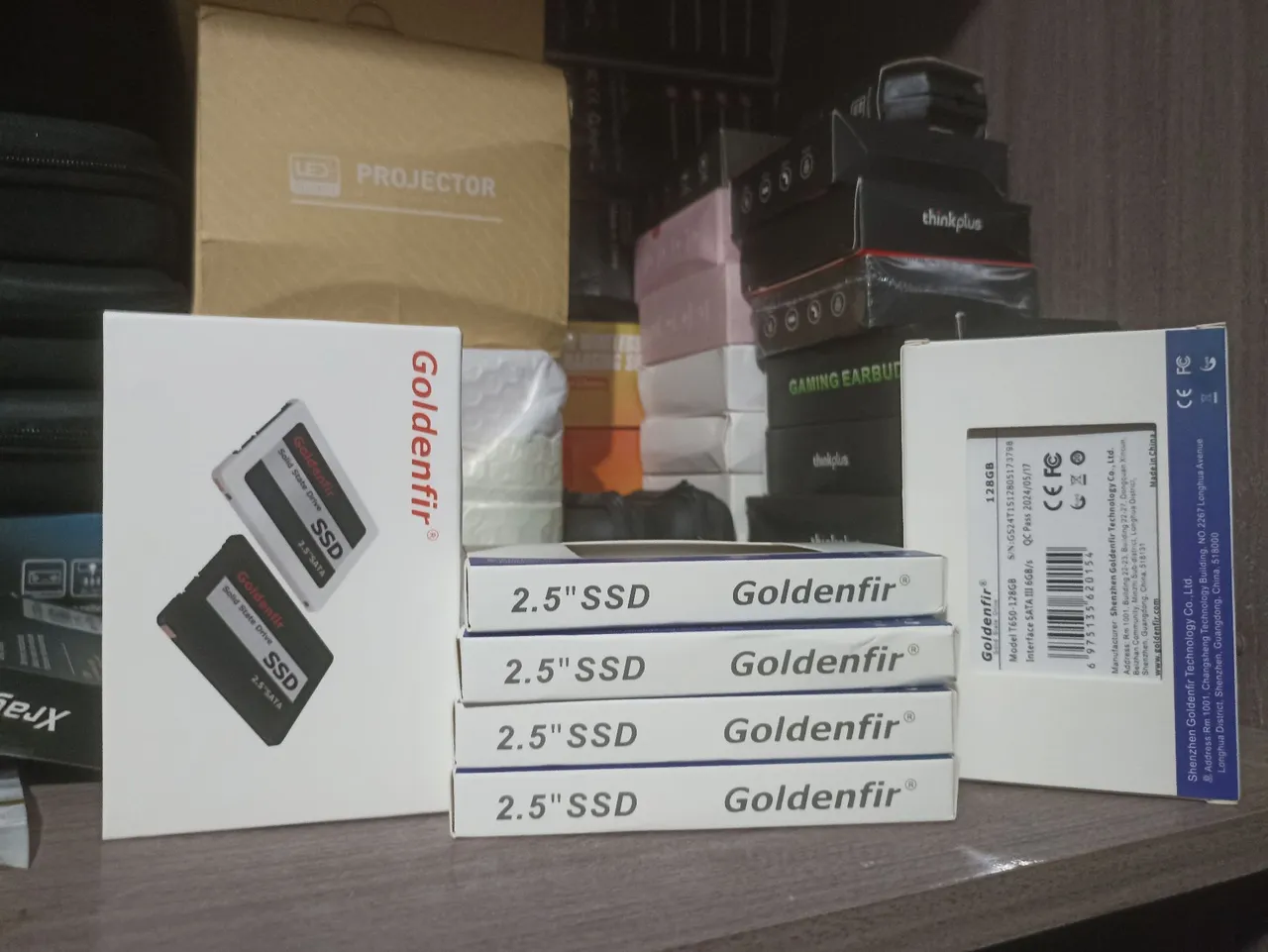 SSD 120GB 90 REAIS CADA.