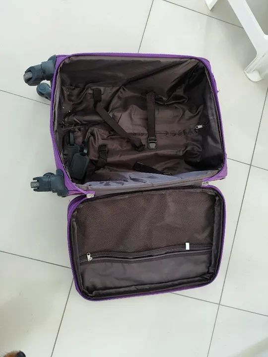 Mala pequena, de bordo, 4 rodas, usada - Foto 4
