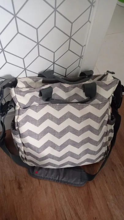Bolsa Maternidade e frasqueira Skip Hop Cinza - Foto 3