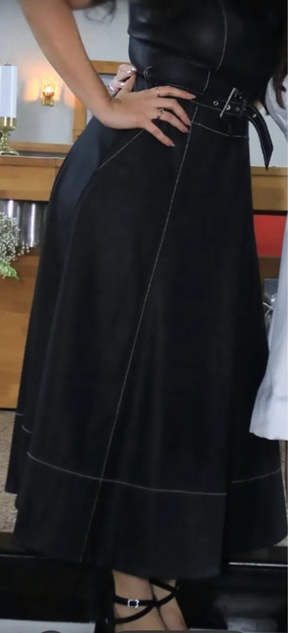 Vestido em Couro Sintético com Cinto - Foto 2