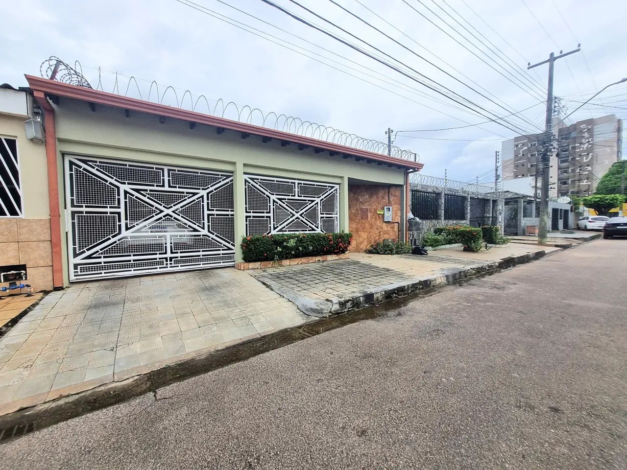Casa Bairro Marechal, a 3 ruas do Shopping, 3 Qtos 2 Suítes, apta a financiar - Foto 2