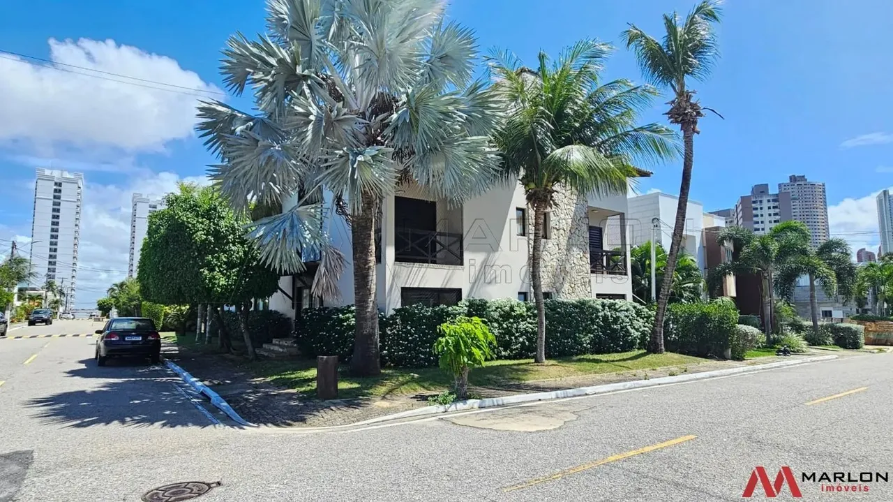 Casa em Condomínio Ponta Negra Boulevard, 6 quartos, sendo 5 suítes, espaço gourmet, 546m²