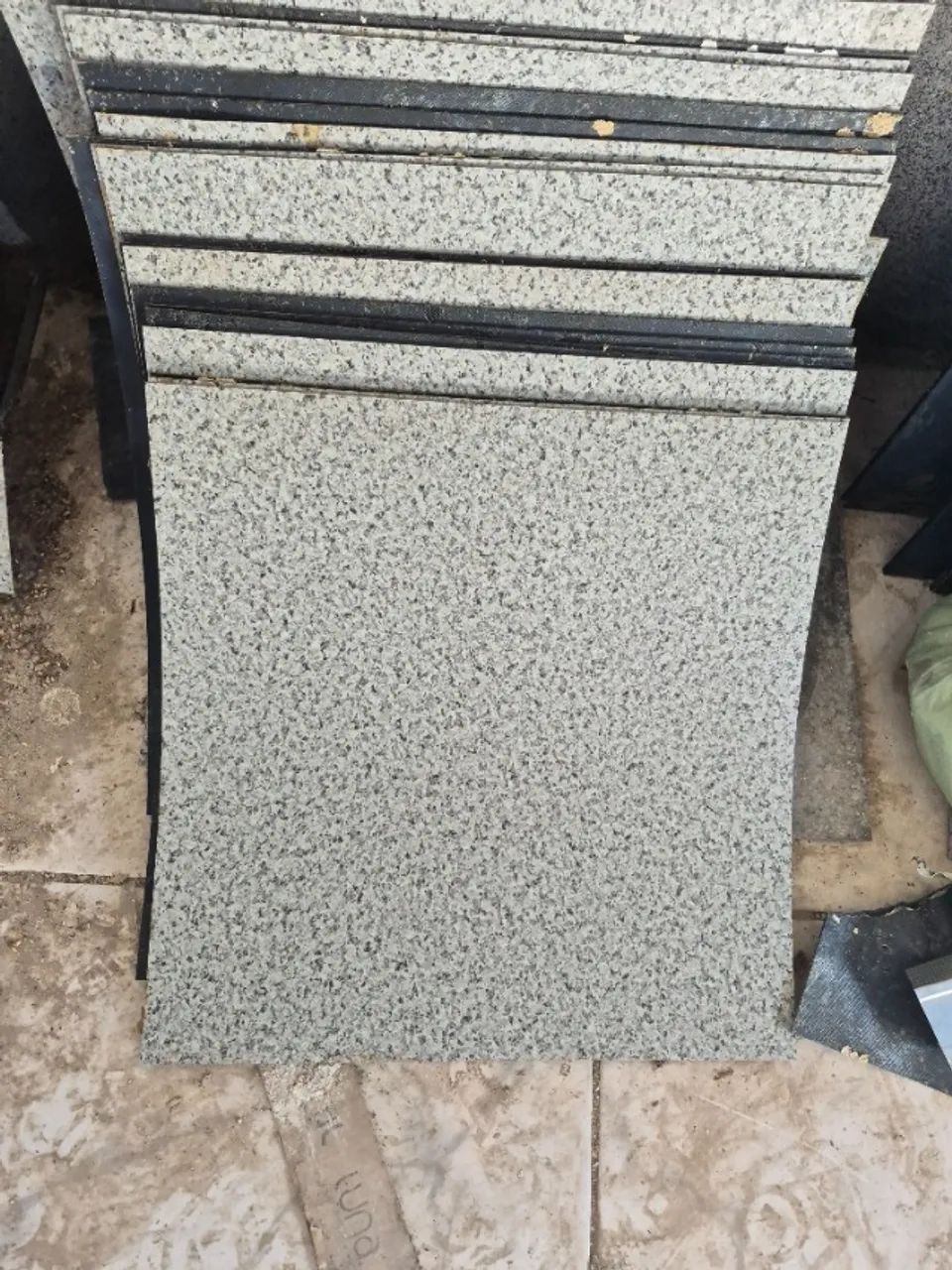 Piso vinilico imita granito andorinha