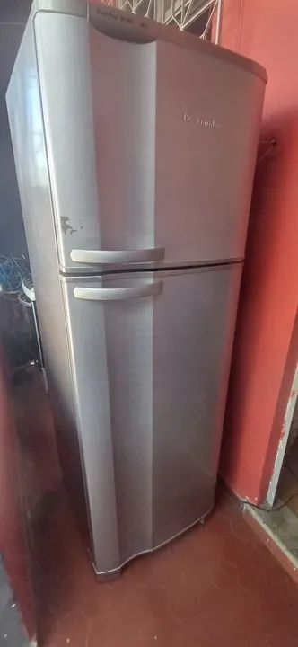 Geladeira dúplex Frost Free eletrolux Dfx38