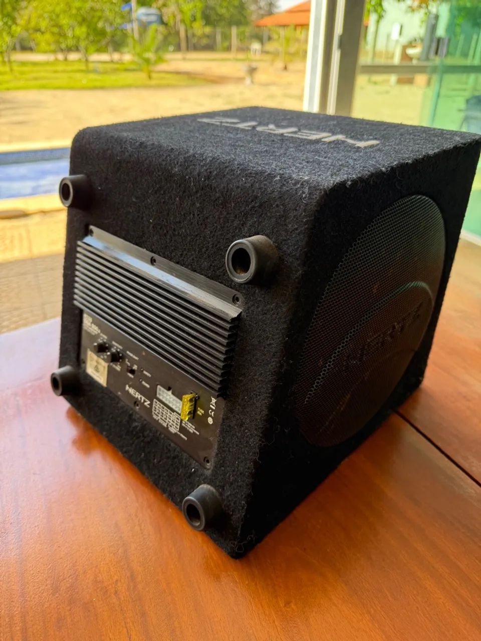 Vendo Caixa de Som Hertz Amplificada  - Foto 2