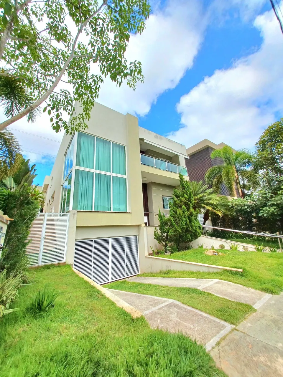 Casa a venda em alphaville 2 salvador com 5 quartos mobiliada e piscina