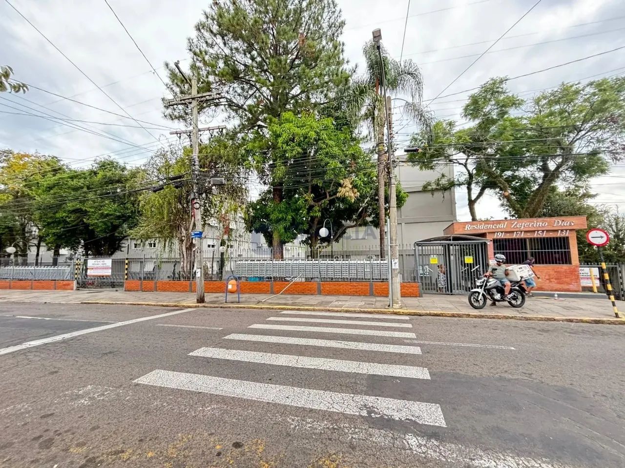 Confortável Apartamento para Aluguel no bairro Sarandi