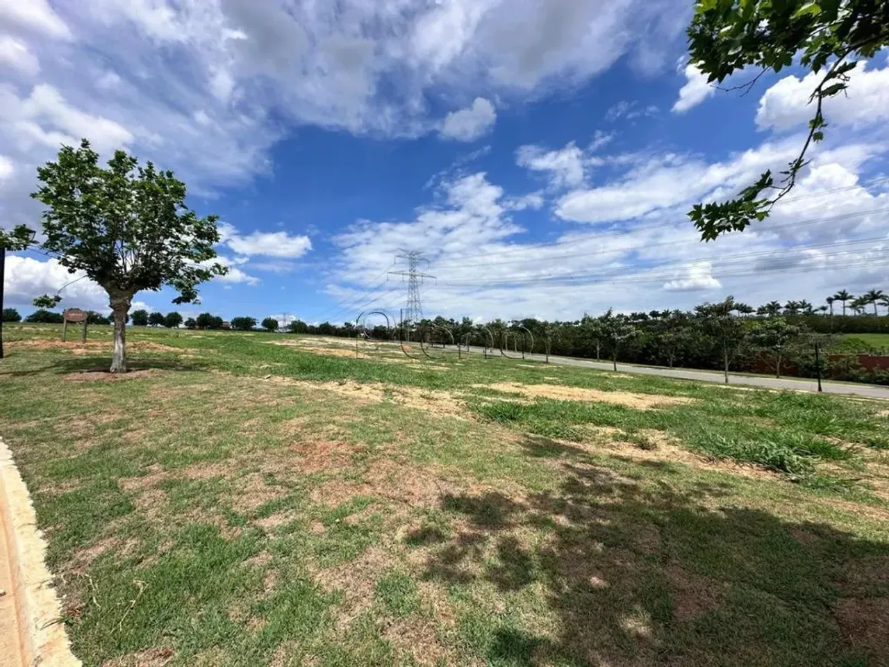 Terreno à venda em Porto Feliz, Porto Feliz, com 2890 m², Boa Vista Village