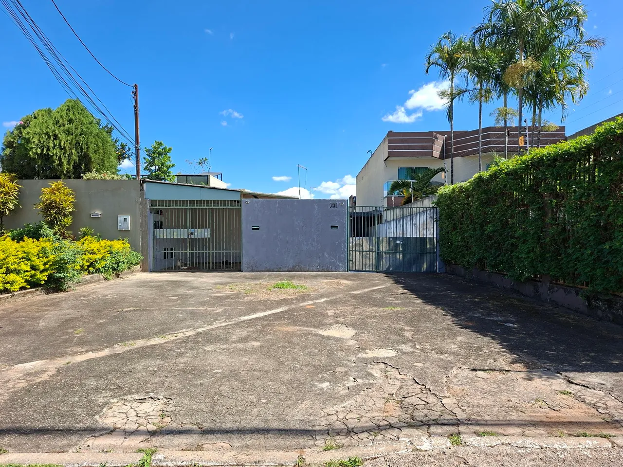 OPORTUNIDADE CASA TAGUATINGA SUL - UMA 3 QUARTOS - UMA 01 QUARTO - LOTE 300M2 -QSE