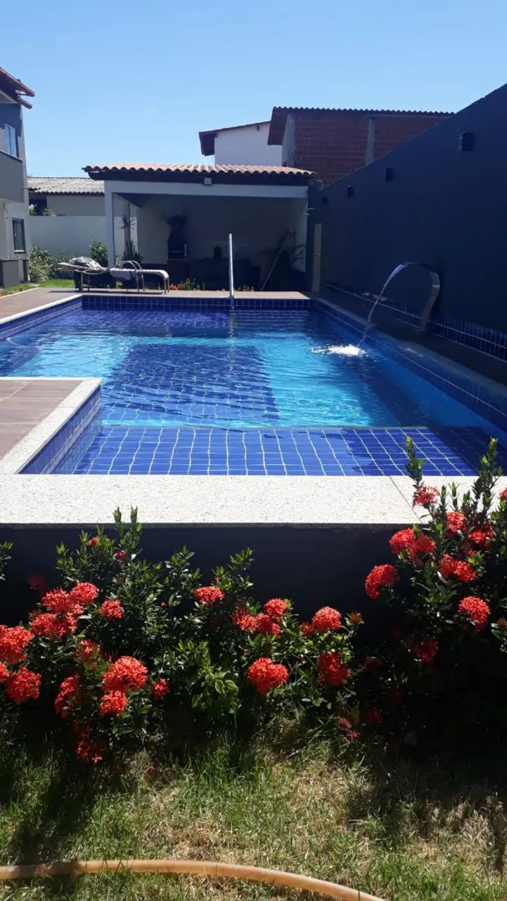 Para temporada. Lugar calmo, ótimo para descansar, curtir uma praia e piscina