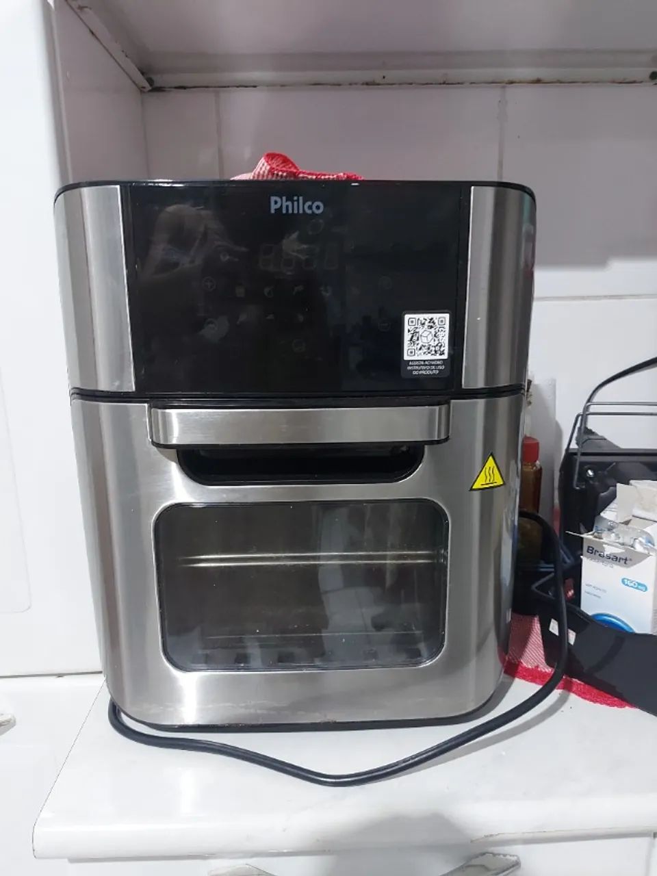 Afray  oven 12 litros da philco preta,seme nova 127 w