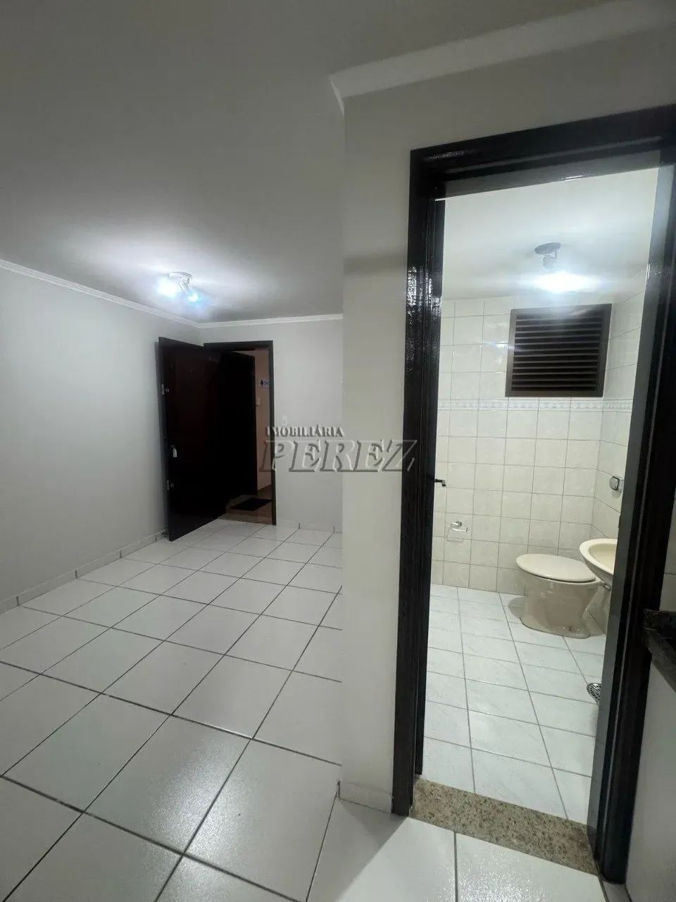 Sala comercial para locação no centro em Londrina, Edifício Oscar Fuganti. - Foto 4