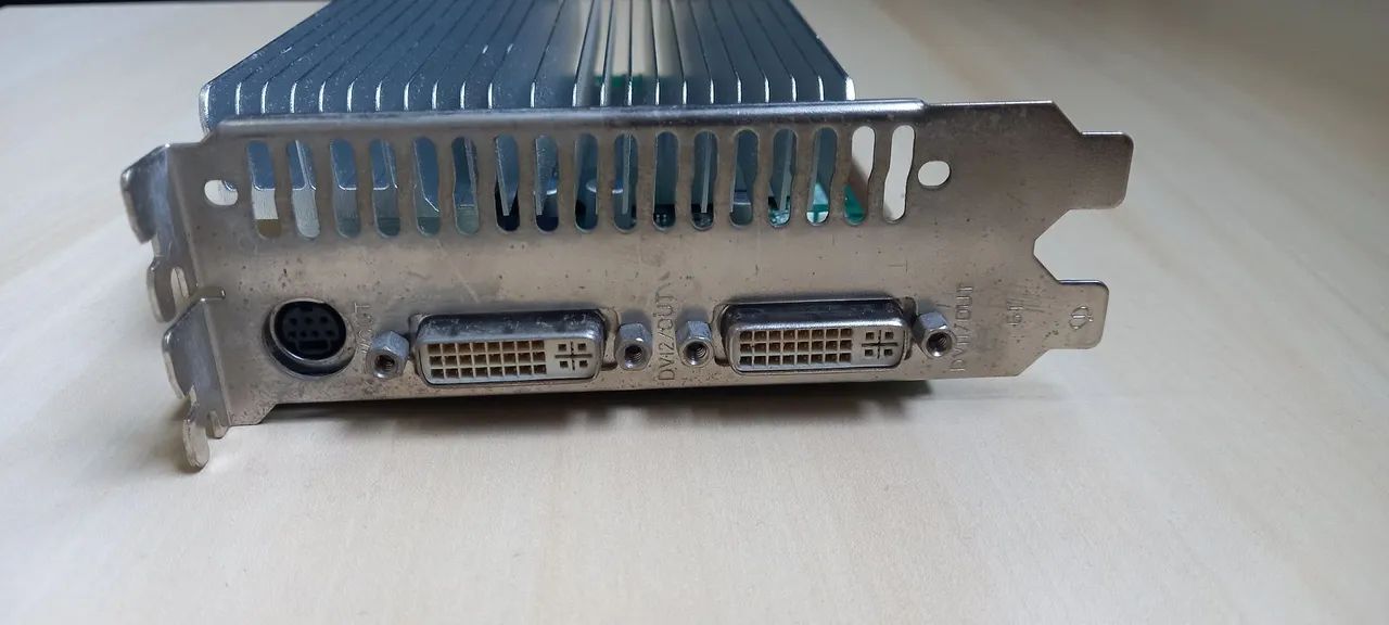 Placa de Vídeo GT8600 com defeito - Foto 2