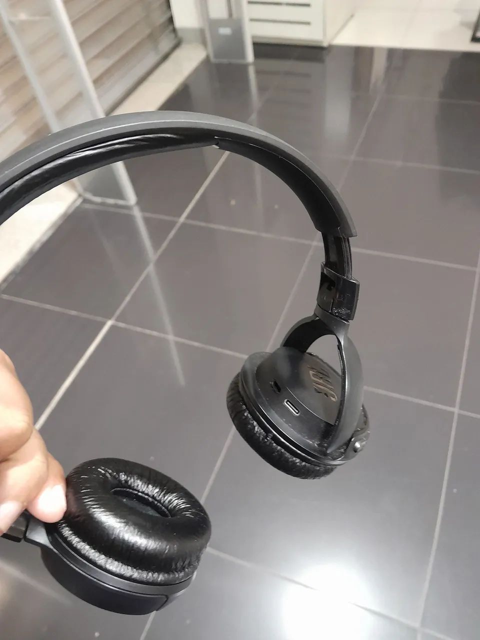 JBL Bluetooth wireless headset64308567875329121