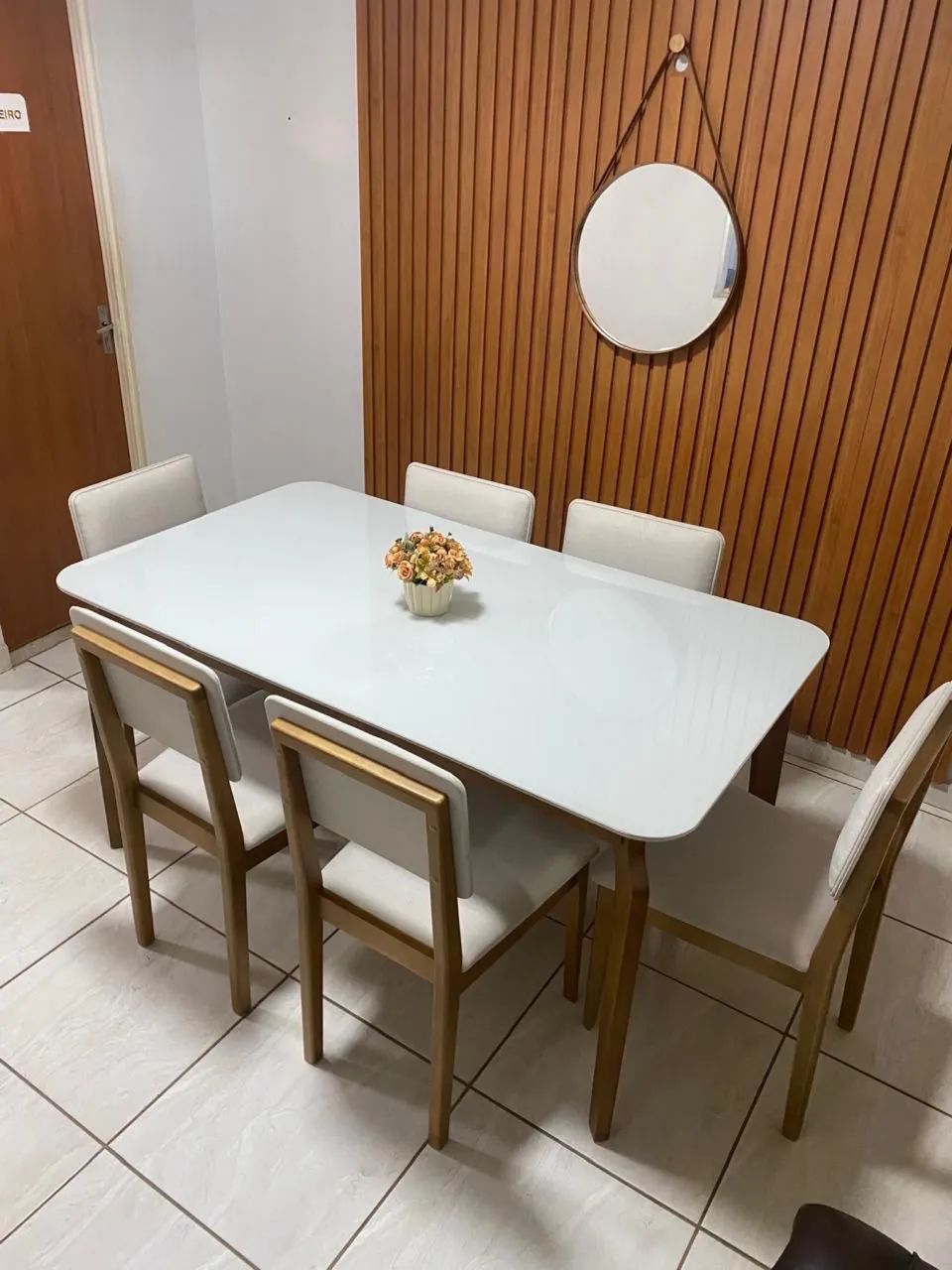 Mesa de Jantar 6 Lugares Cadeiras em Madeira Encosto em Linho  - Foto 2