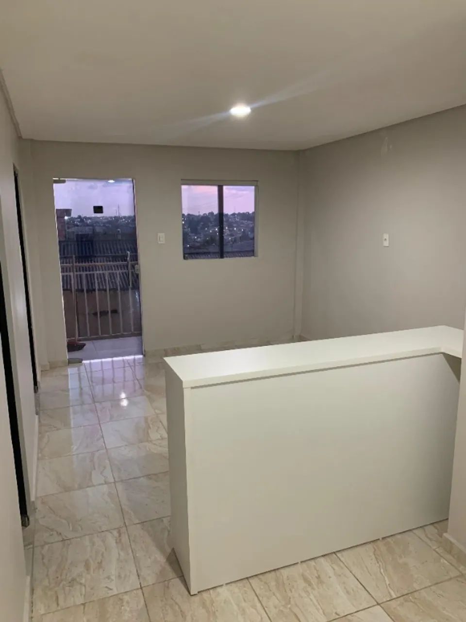 Aluga-se Apartamento de 2 quartos e 2 banheiros próximo ao Manoa (Zona Norte)) - Foto 5