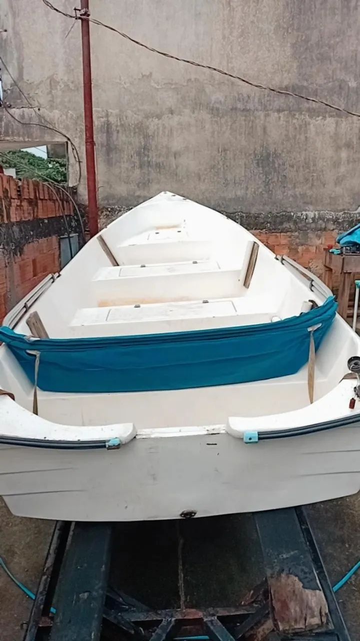 Lancha Rápida, 5 Metros, casco duplo, com capota e âncora. - Foto 3