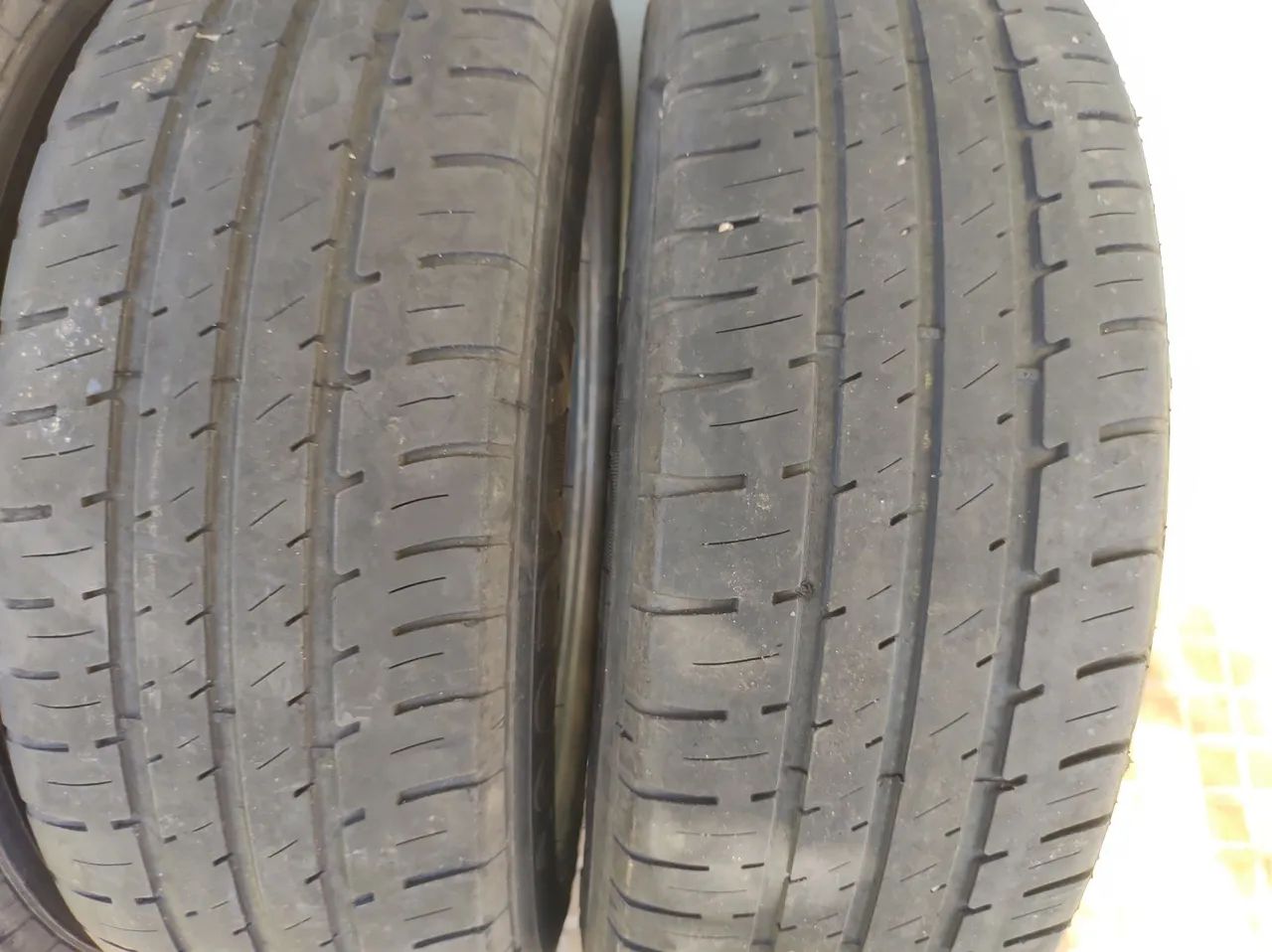 Pneus  175 / 65 / 14  Goodyear Assurance  - Foto 3
