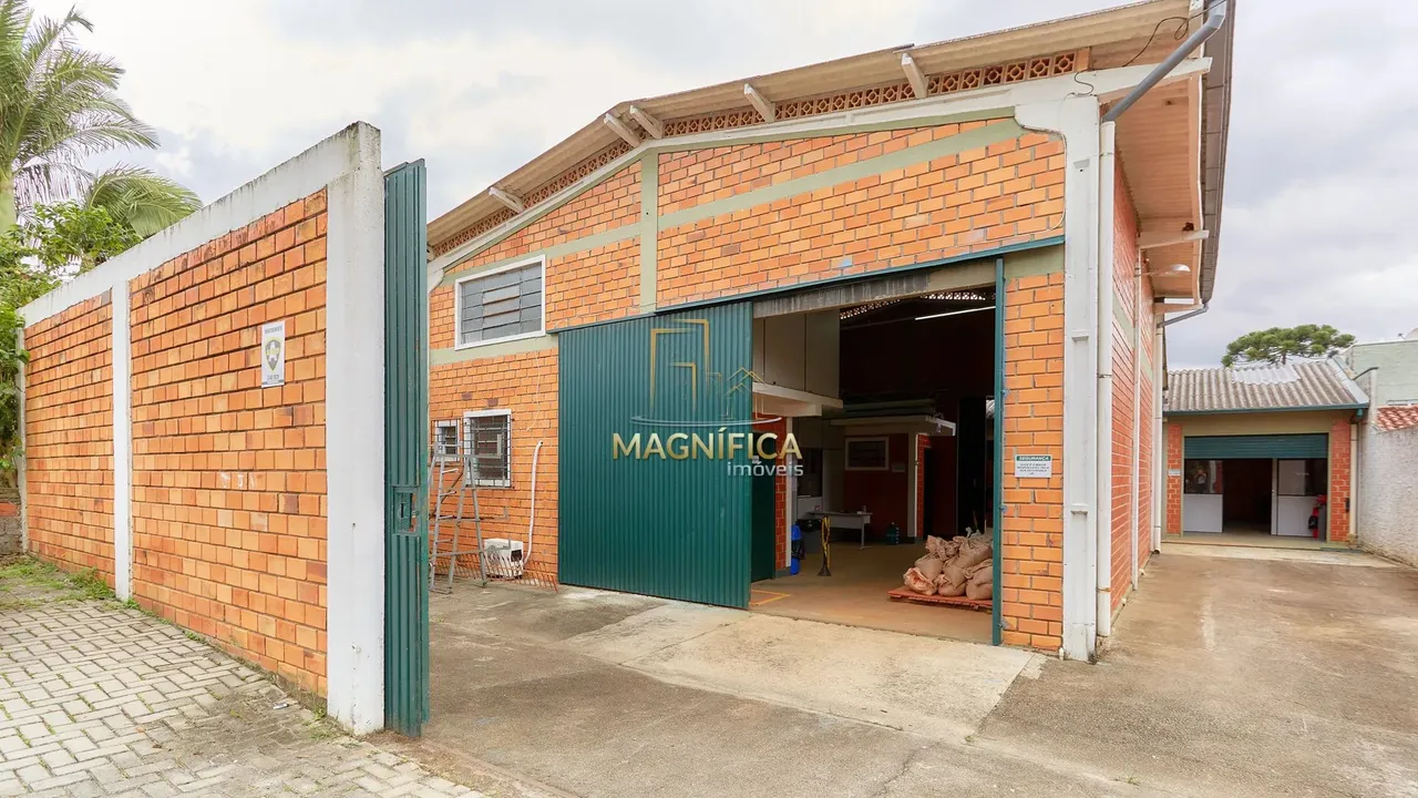 BARRACÃO/GALPÃO com 7 dormitórios à venda com 240m² por R$ 1.100.000,00 no bairro Uberaba