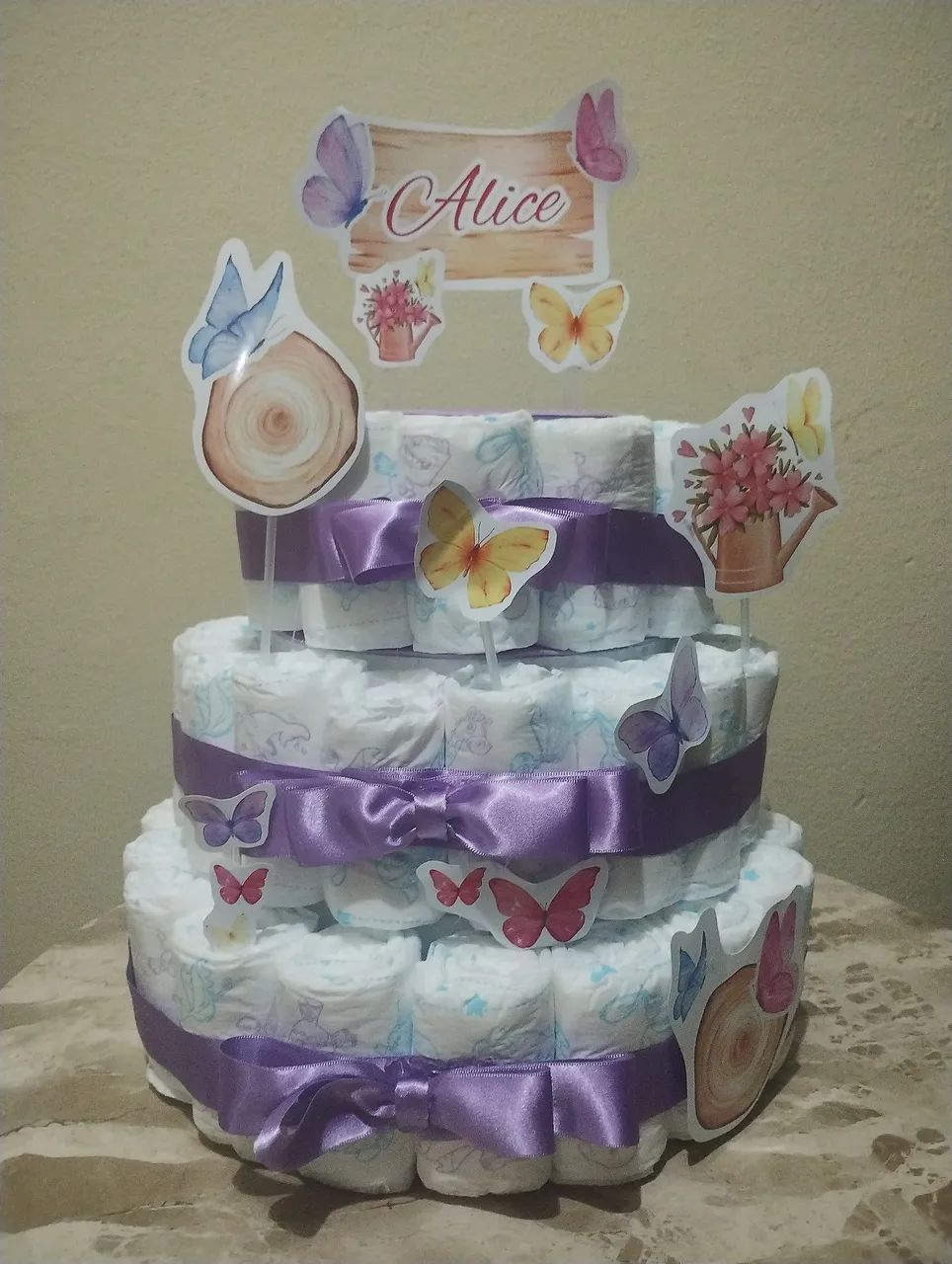 Bolo de fraldas - Chá de bebê  - Foto 4