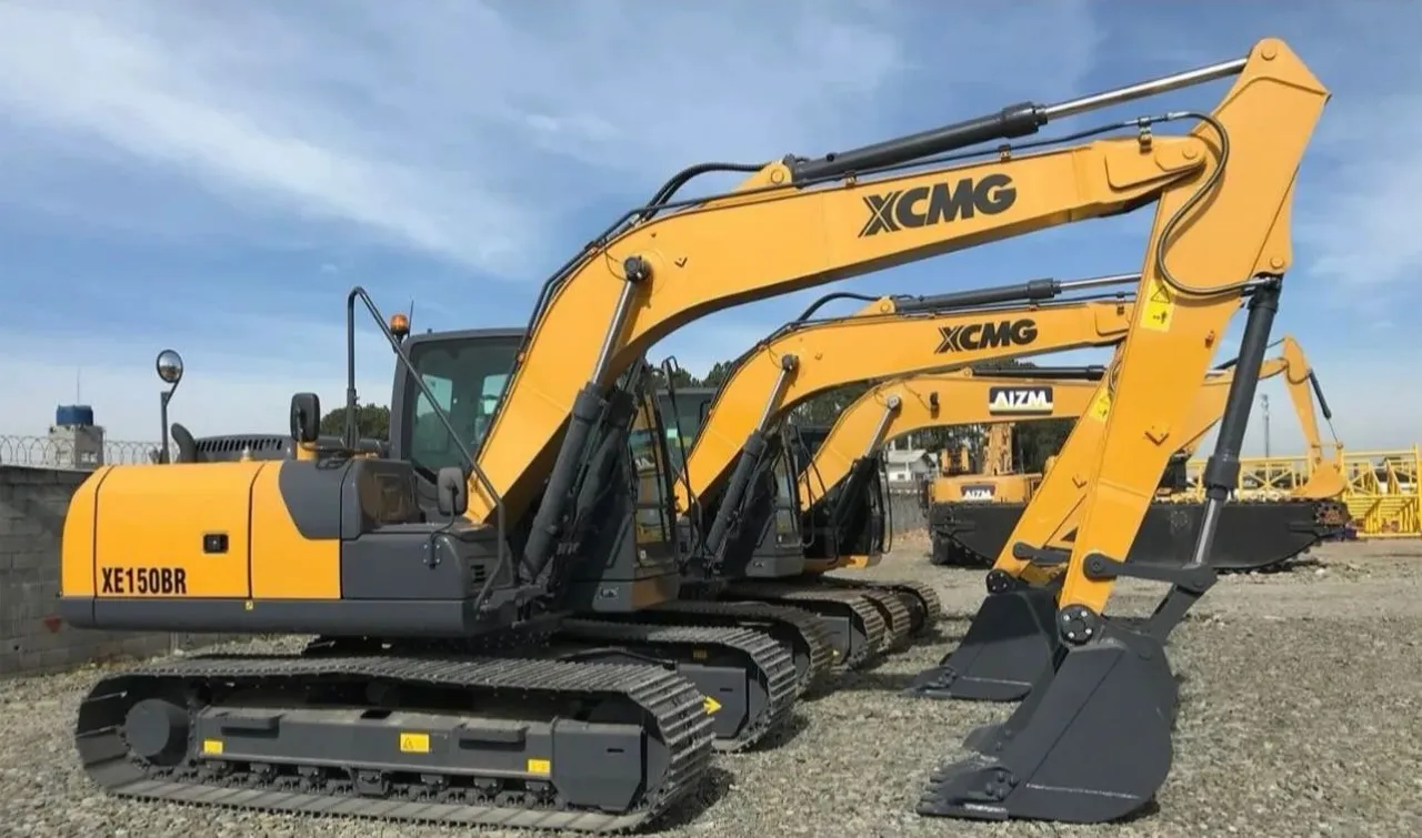 Escavadeira XCMG XE150BR - a venda