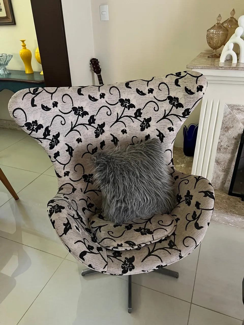 Duas Poltronas Decorativa Floral Confortável
