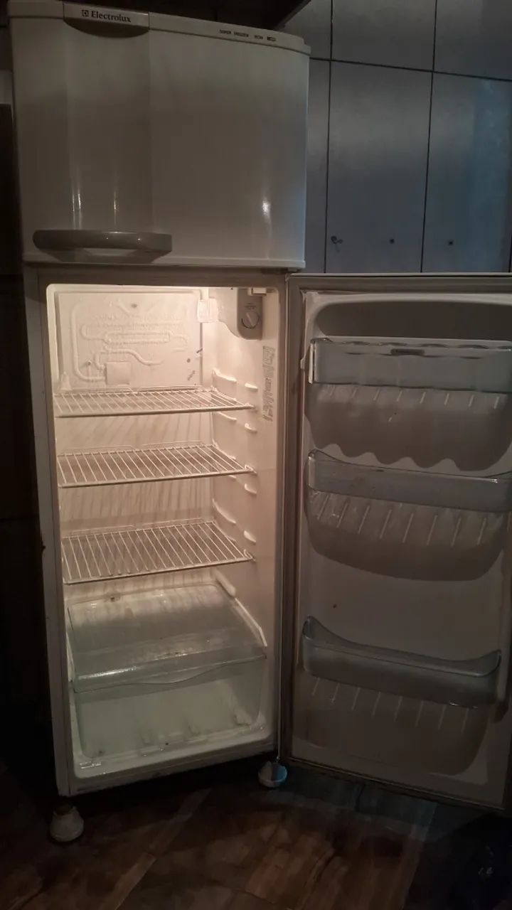 Geladeira Electrolux DC34, 260L - Foto 3