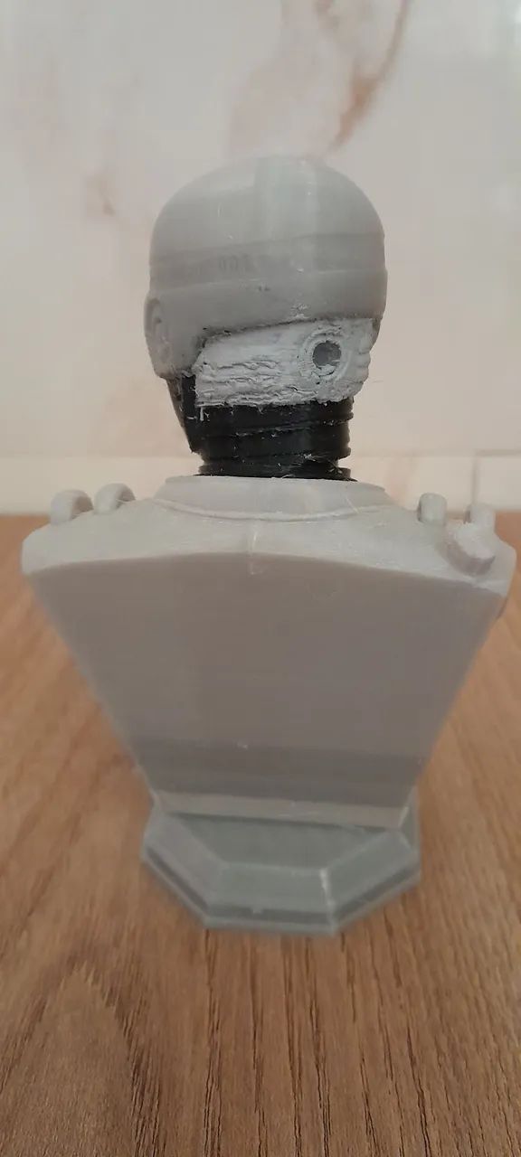 Busto Robocop - Foto 4