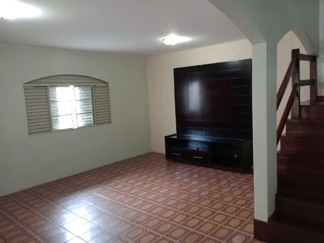 Casa Sobrado com 4 Quartos Alugar no Bairro da Candangolândia  - Foto 2