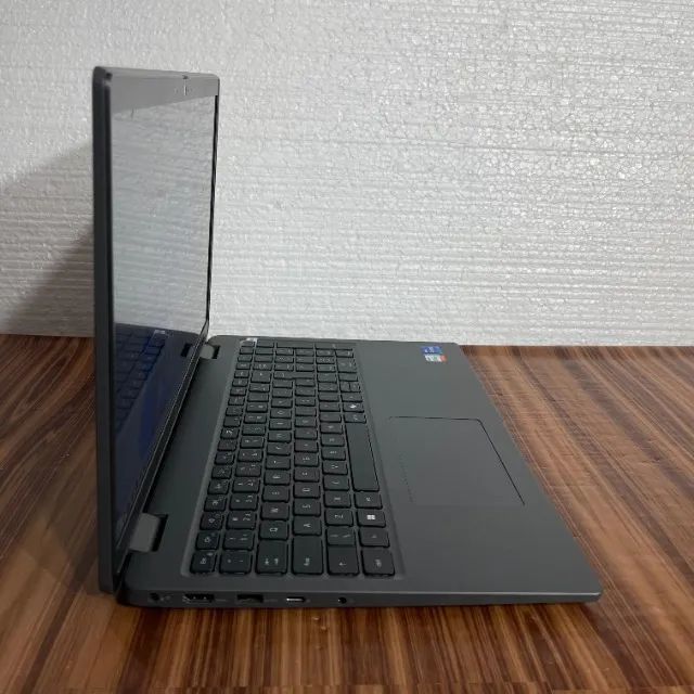 Notebook Dell Latitude 3550 i7-1355U 1.7GHz 32GB DDR5 512GB NVMe 15.6" FHD Biometria T.R  - Foto 4