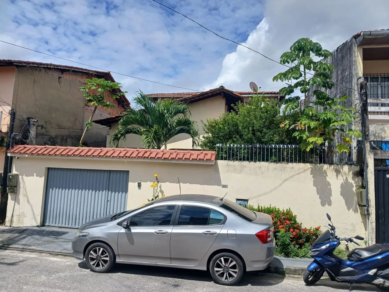 Aceita Financiamento, Casa 5/4(3 suítes), 3 Vagas de Garagem- Marco