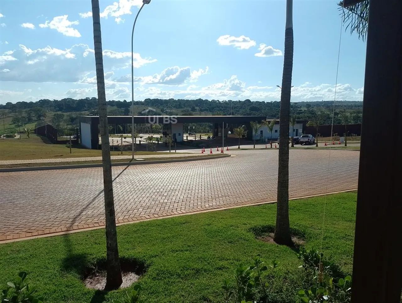 VENDO UM TERRENO 250 MT JARDINS PARMA SENADOR CANEDO - Foto 12