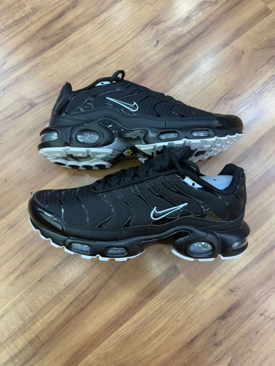 Tenis Nike Tn