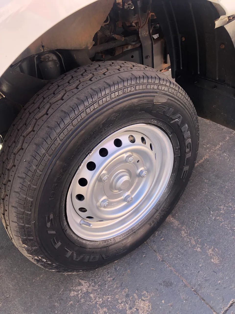 Caminhão Kia Bongo Diesel - Foto 11